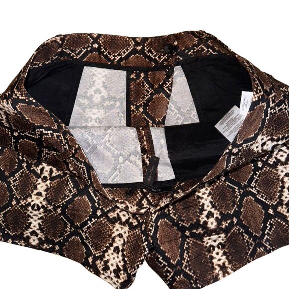 BCBG Maxazria Women’s Black/Brown Snake Print Shorts - Medium - Picture 5 of 8